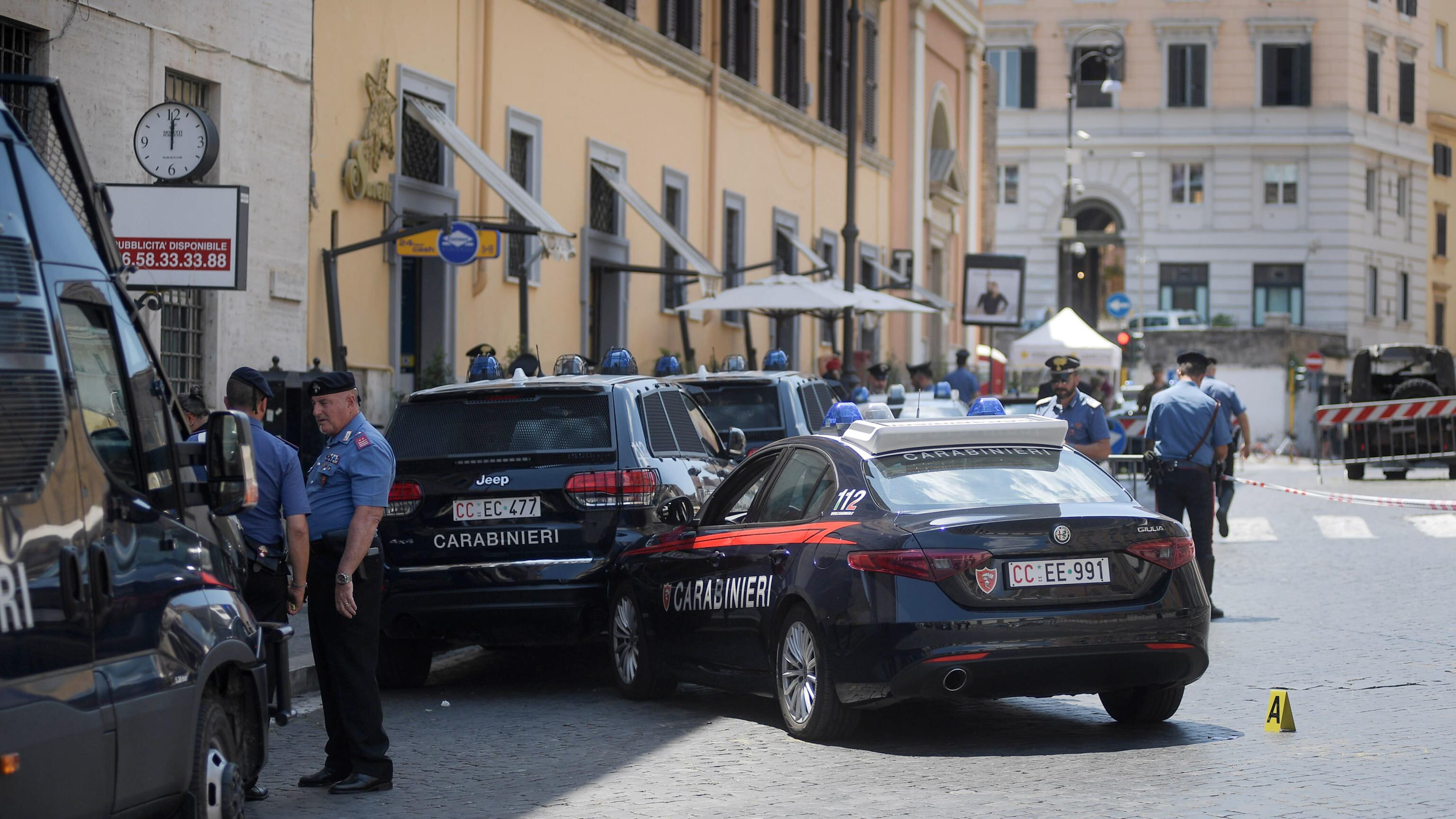 Forza il posto di blocco poi gli spari e il taser: paura in Vaticano