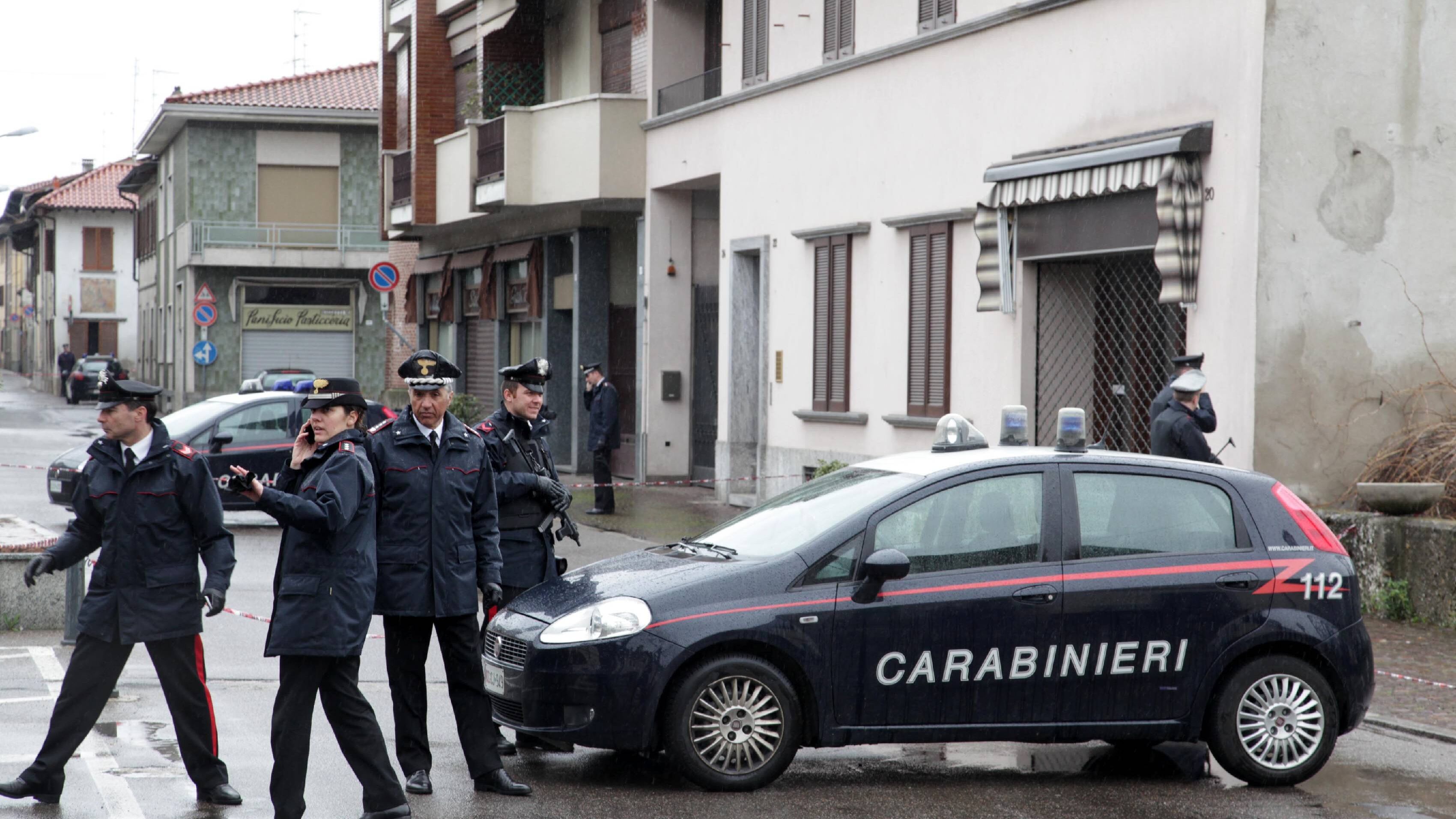 Rapina nel milanese, bandito asserragliato