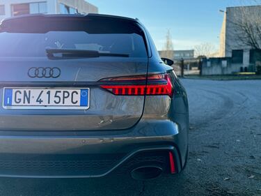 Audi RS6 Performance: guarda la gallery della super station wagon da 630 CV 6
