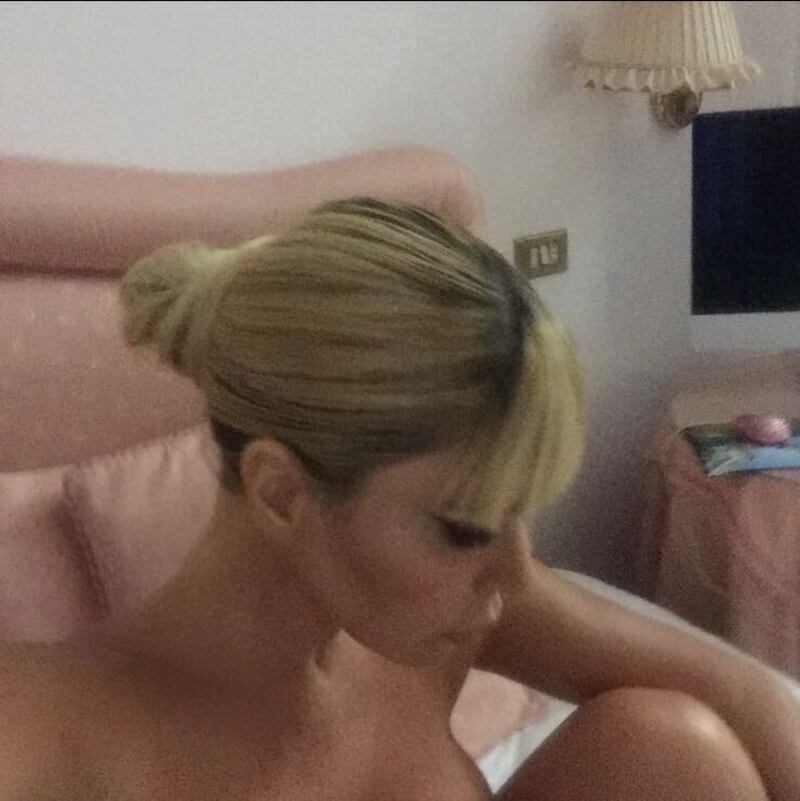 Loredana Lecciso, sempre sexy in tv e sul Web 14
