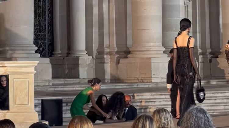 Paura all'evento di D&G, malore per la figlia di Monica Bellucci: cosa è successo