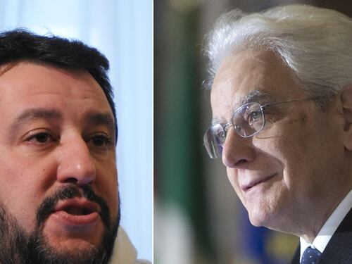 Mattarella: "Umanità coi migranti". Salvini: "E un po' per gli italiani?"