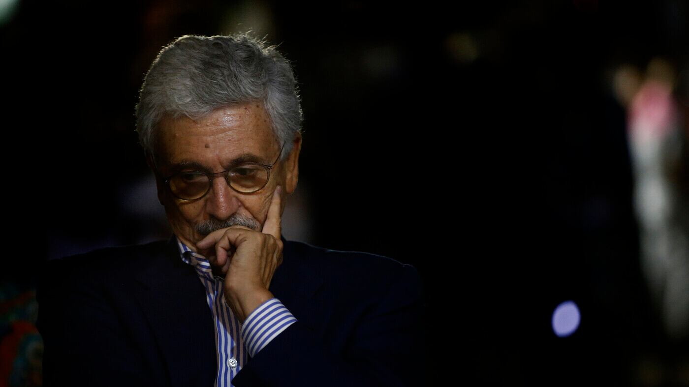 D'Alema "rovinato". Ma lui reagisce così: "Vendetta..."