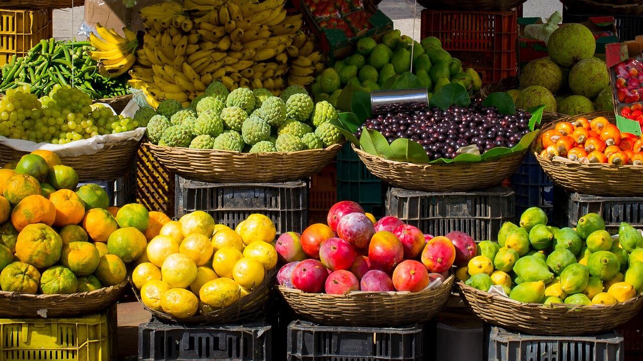 L'inflazione frena ma frutta e verdura costano sempre di più: ecco perché