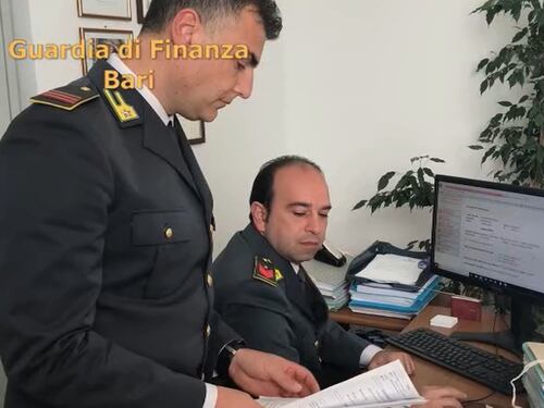 Bar dell'Asl sconosciuto al fisco, titolare percepiva il reddito di cittadinanza