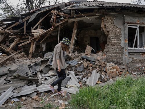 "Niente scambi su Azovstal". Poi Mosca apre ai negoziati. Kiev: non cederemo territori