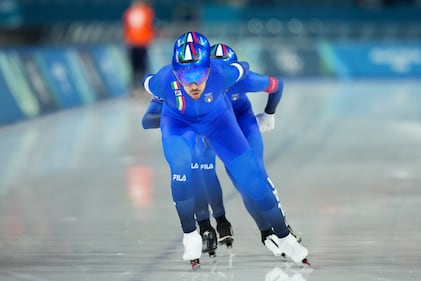 La storica impresa degli azzurri nel pattinaggio: guarda le foto 6