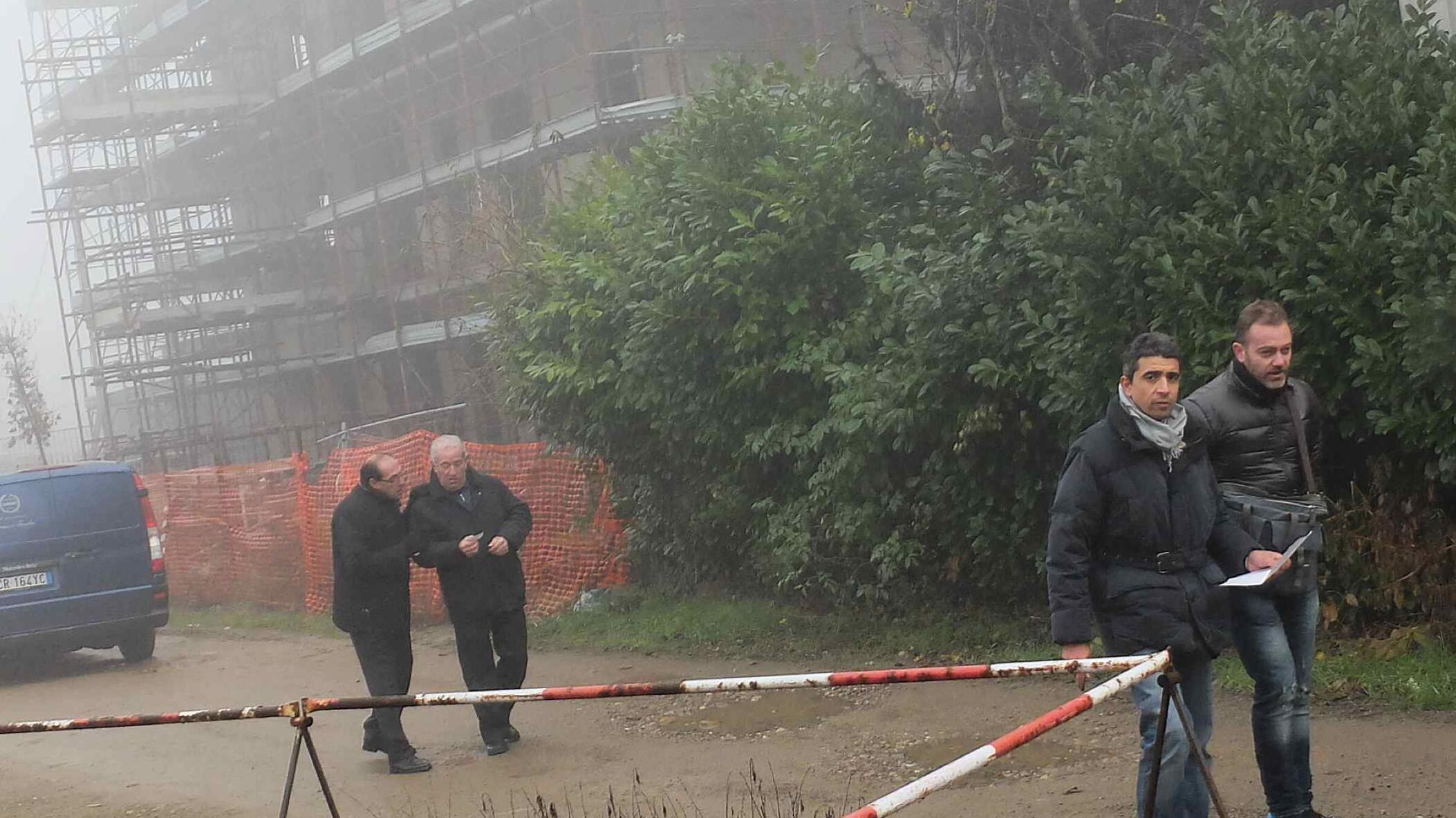 Strangolata e nascosta in un sacco