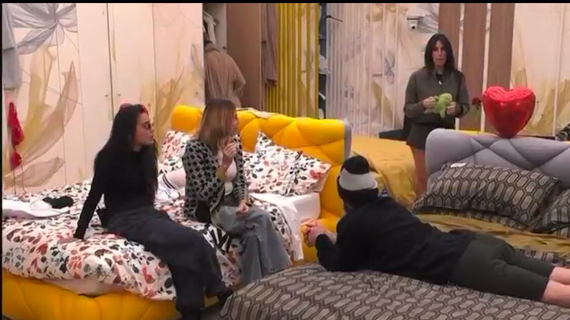 "Mi hai sputato in faccia". La lite della vergogna al Grande fratello
