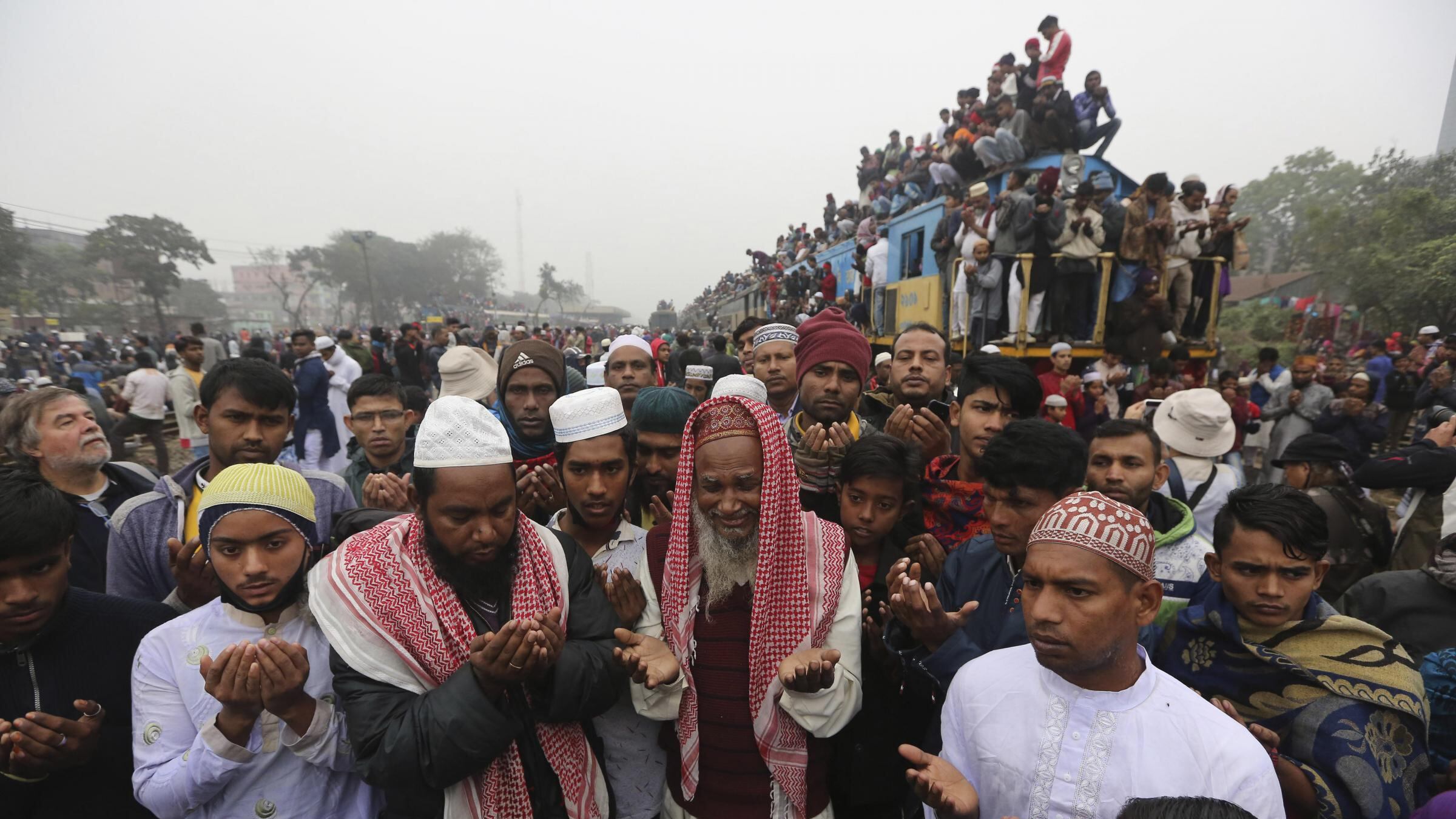Bangladesh, primo funerale islamico per una prostituta