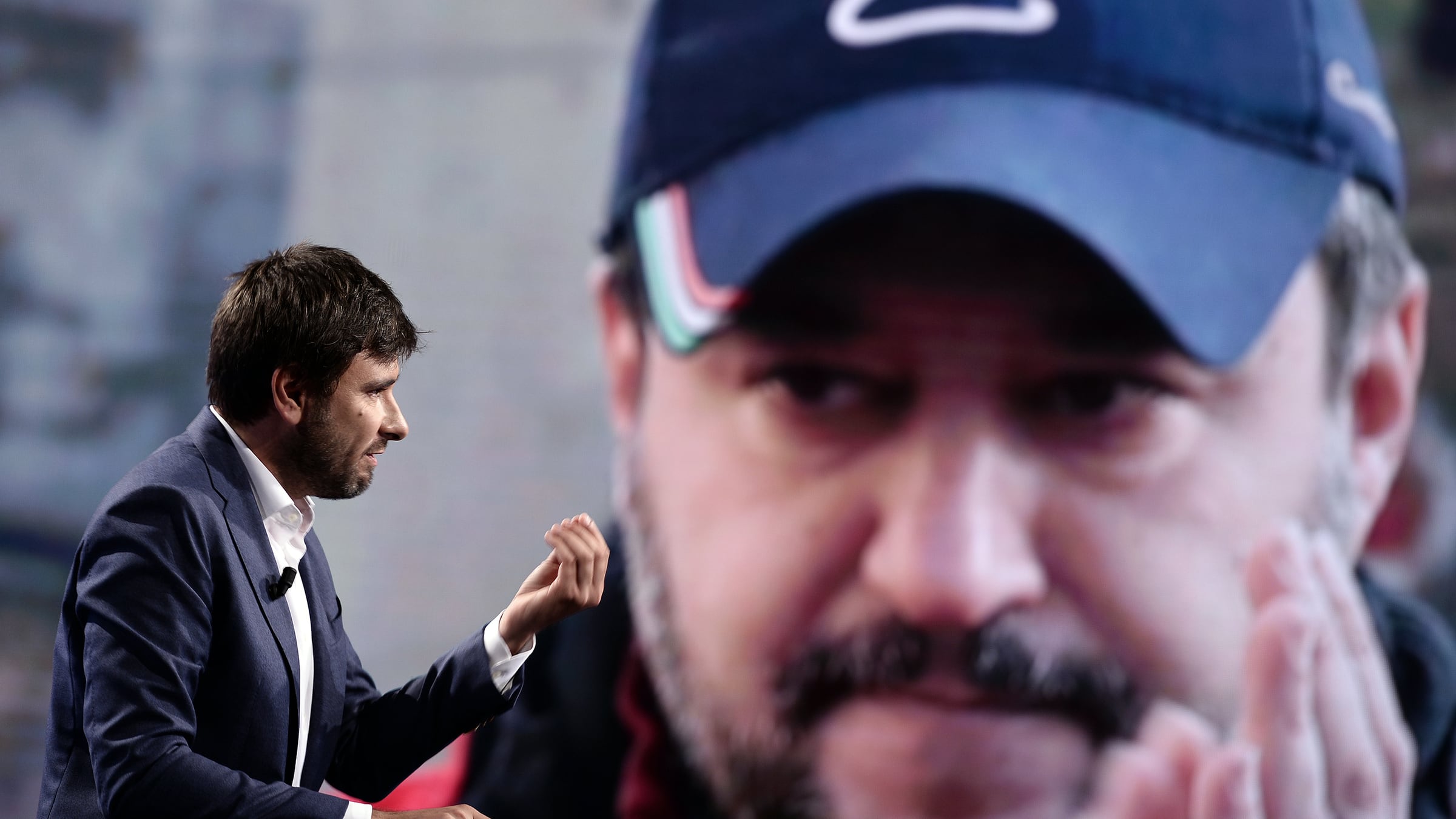 Tutto l'odio di Di Battista Nuova valanga di insulti per il ministro Salvini