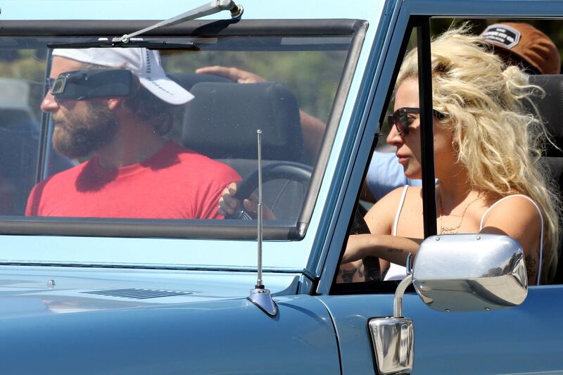 Lady Gaga dopo la spiaggia e con Bradley Cooper 2