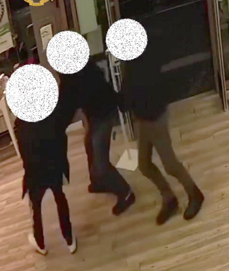 Rapina a mano armata in farmacia 8