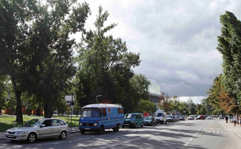 Il convoglio d'auto diretto in Ungheria 2
