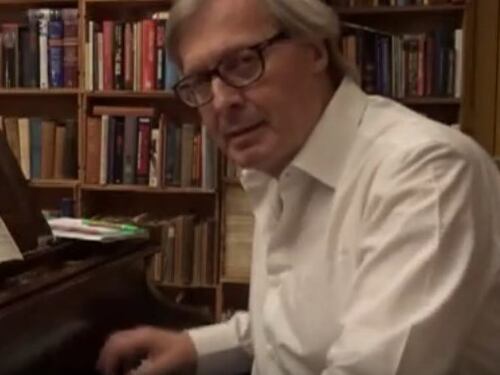 Stadio della Roma, Sgarbi: "Totti dovrà rinunciare alla carriera di scavatore"