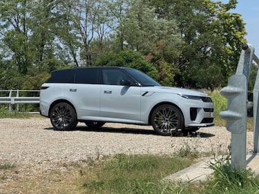 Range Rover Sport SV: guarda le foto 3