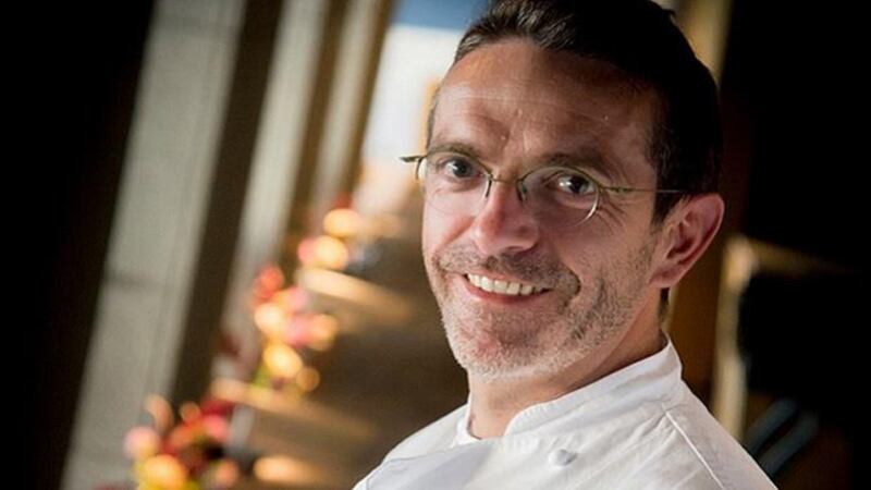 Michelin, chef 3 stelle rimosso dalla guida: lo aveva chiesto lui