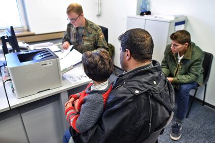 Germania, profughi all'ex base americana di Heidelberg 9