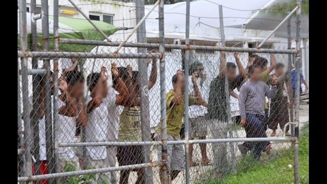 L'isola prigione per migranti ora caccia Msf