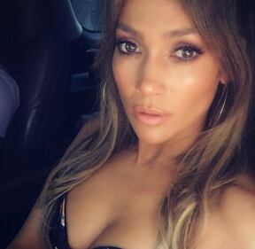 Jennifer Lopez super-sexy in costume 13