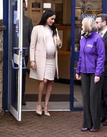 Meghan Markle raggiante col pancione: foto 10