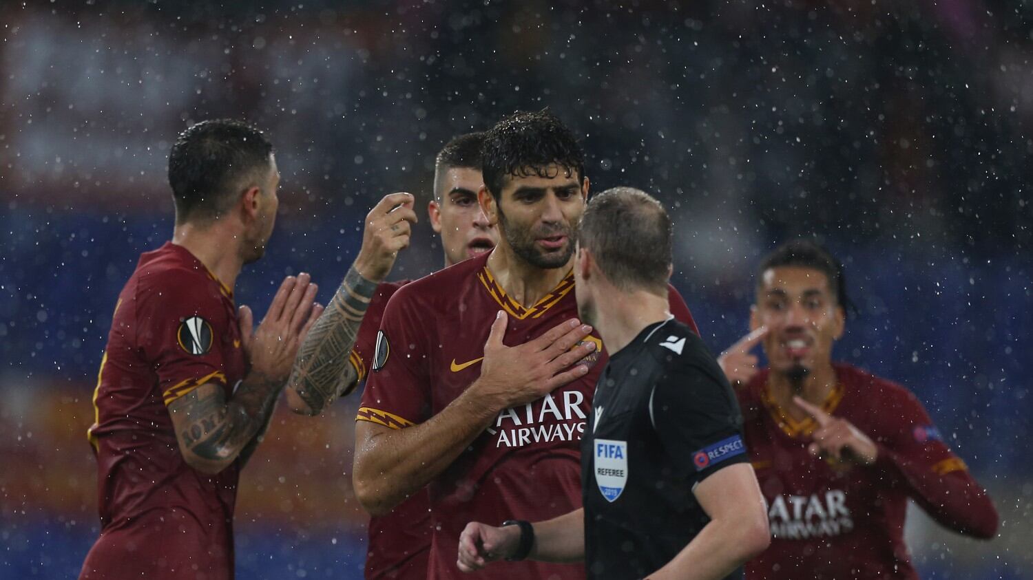 Roma, l'arbitro ammette l'errore. Il club accetta le scuse ma la rabbia resta