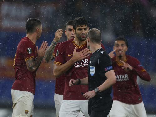 Roma, l'arbitro ammette l'errore. Il club accetta le scuse ma la rabbia resta