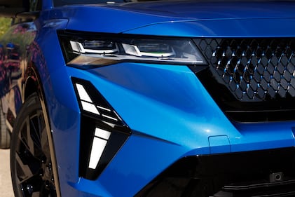 Renault Rafale E-Tech Full-Hybrid: guarda la gallery del SUV coupè ibrido 8