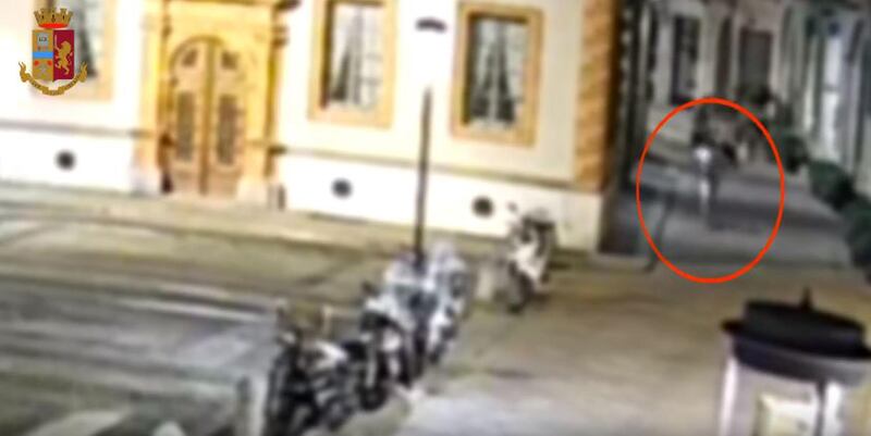 Rapinatori in azione a Milano 4