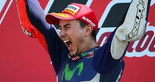 Lorenzo festeggia con la Honda 2
