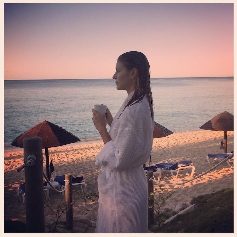 Martina Colombari sexy nella vita di tutti i giorni 13