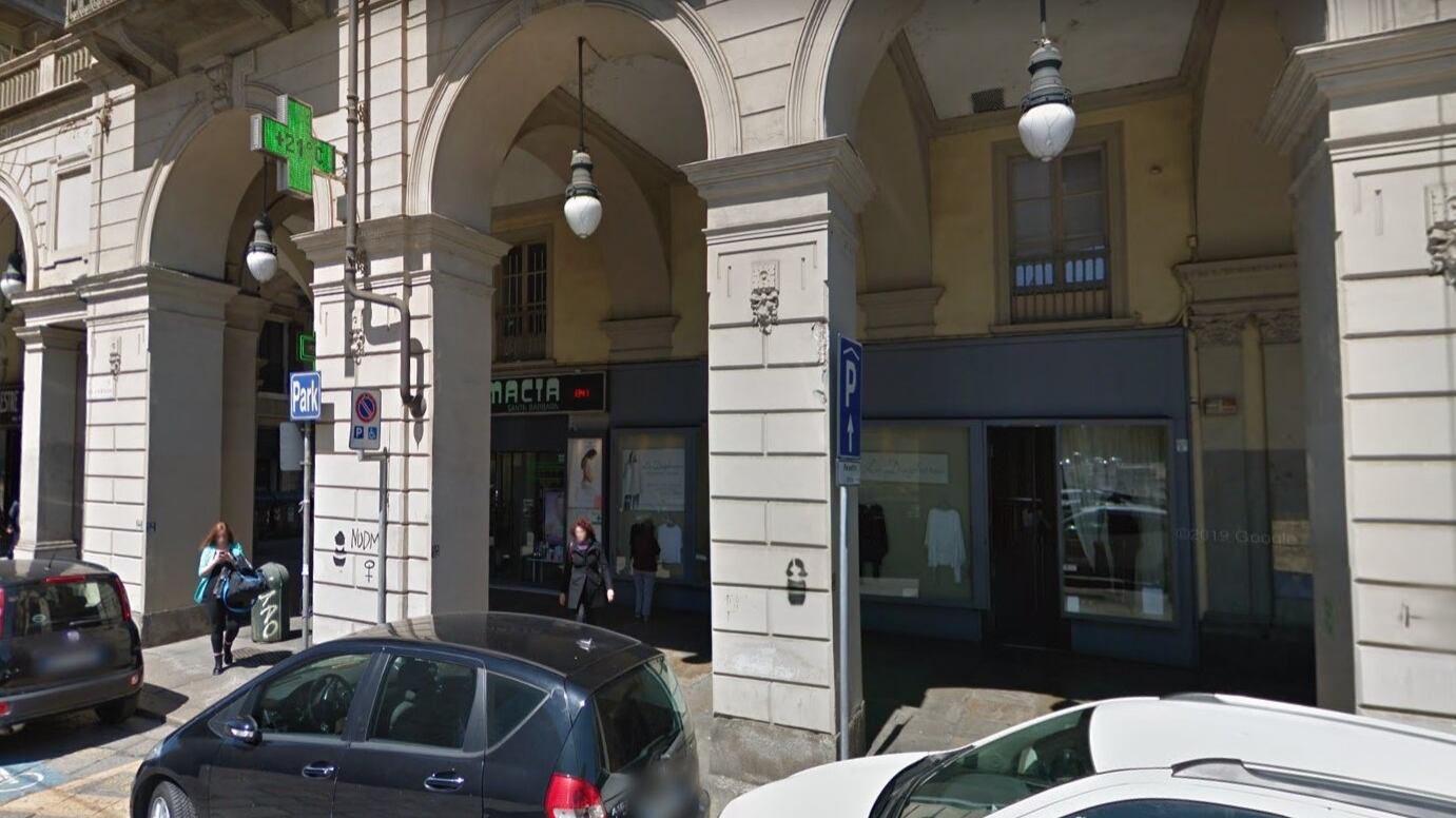 Torino, pestano clochard e uomo che lo soccorre: arrestati 3 giovani