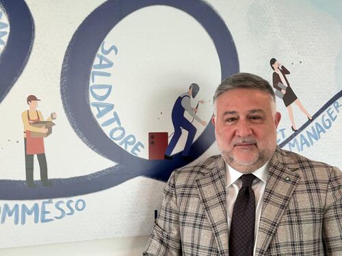 Assistenza domiciliare, l'analisi di Family Care: "Settore da 17 miliardi, ma metà dei rapporti è irregolare. Senza una defiscalizzazione strutturale rischio emergenza sociale"