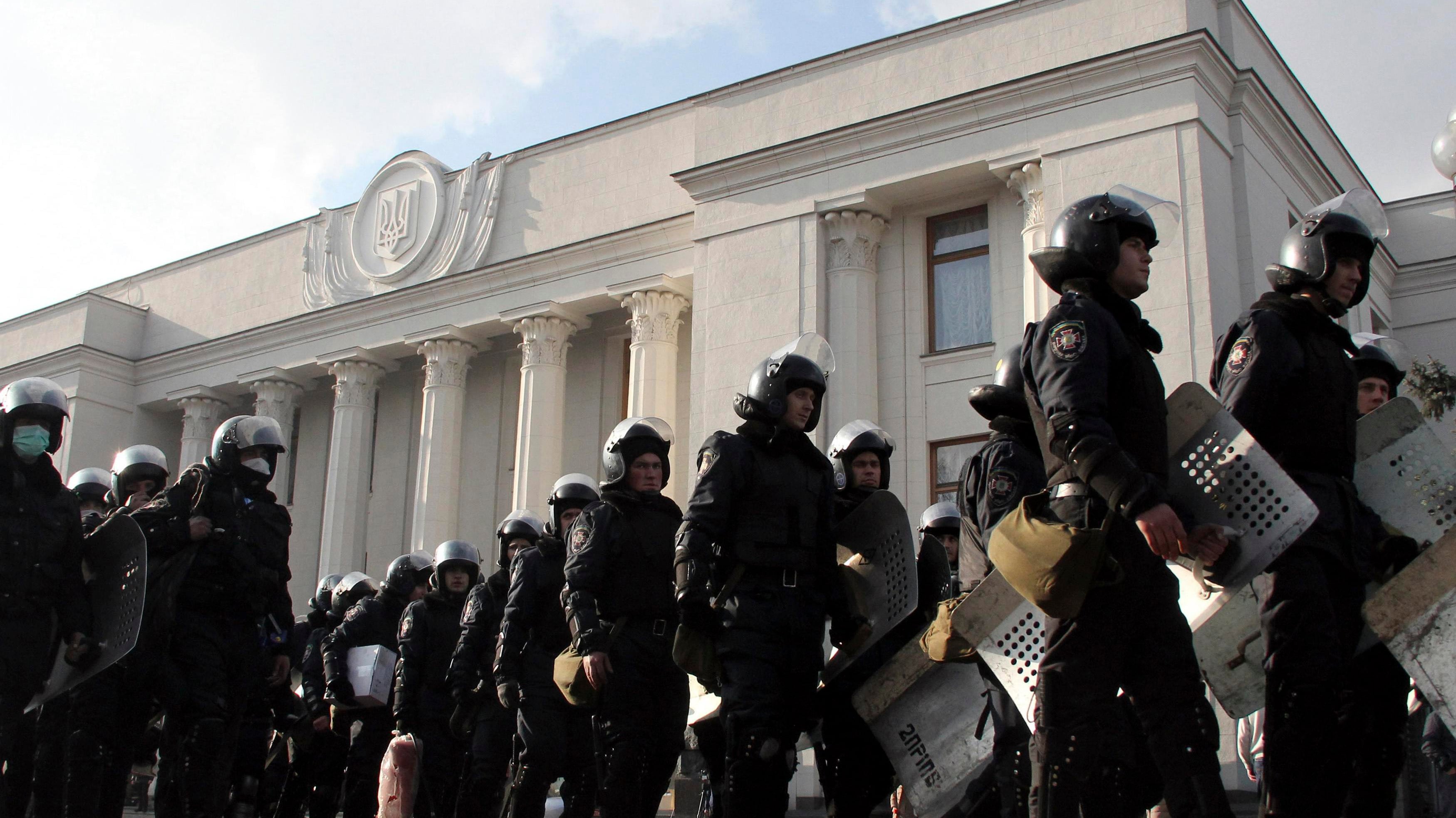 In Ucraina governo e opposizione trovano un difficile accordo
