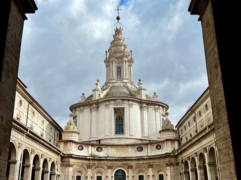 Sant'Ivo alla Sapienza (@ilviaggiarte)