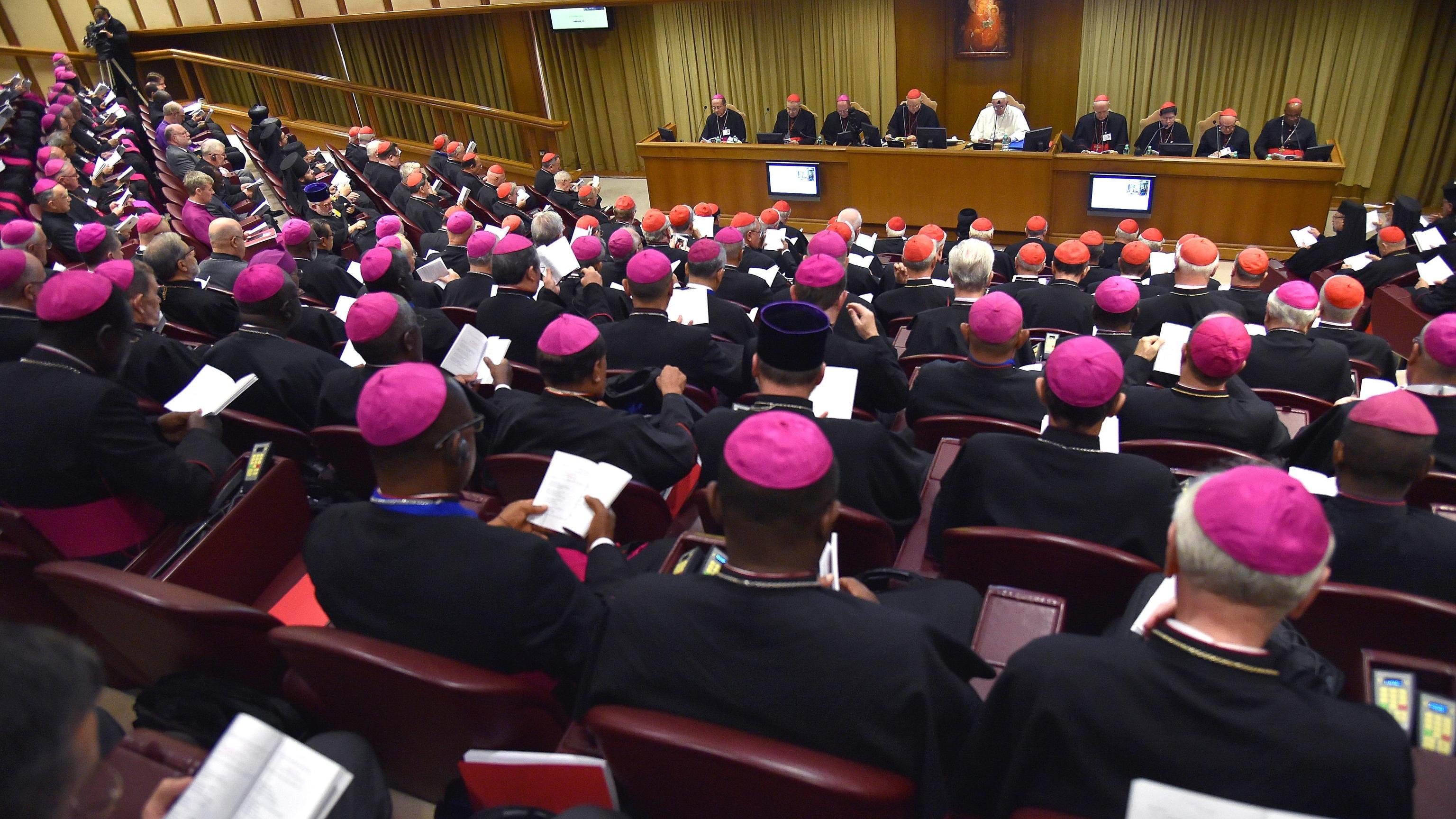Sinodo, comunione ai divorziati va decisa caso per caso