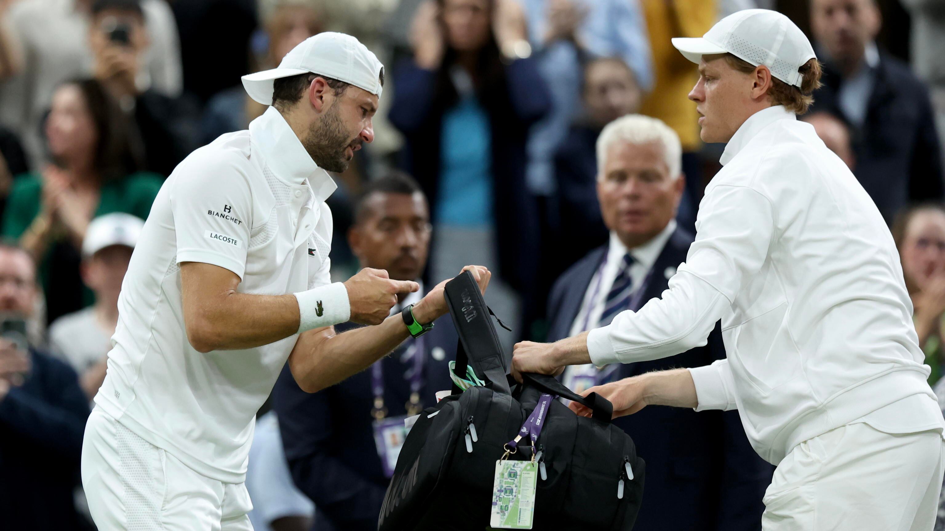 Wimbledon, Dimitrov choc: si ritira per un infortunio al pettorale, Sinner avanza ai quarti