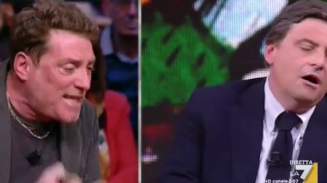 "Ma tu apriresti le frontiere a tutti?". Ed è lite tv con Calenda