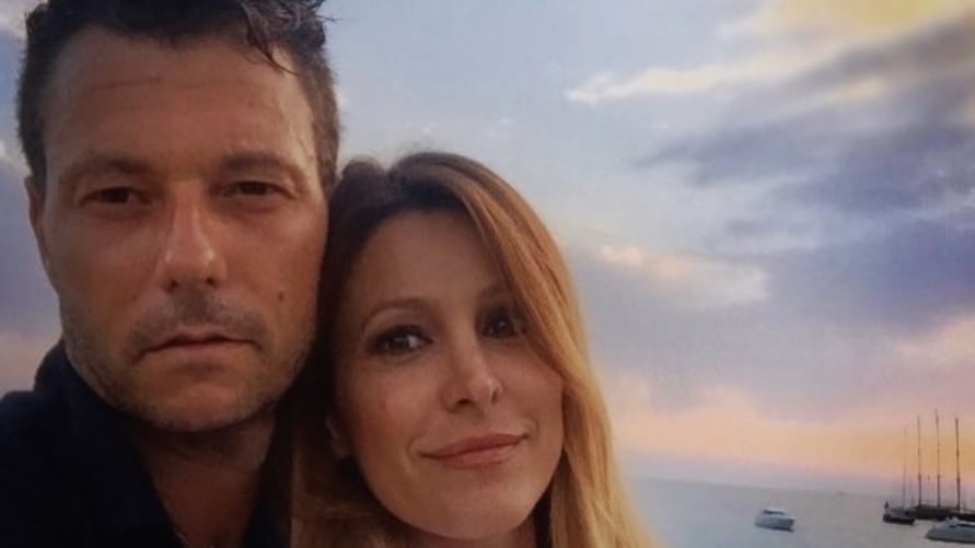"Girava nudo davanti a mia figlia": le accuse choc del marito di Adriana Volpe