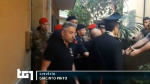 Il bacio al boss e l'oltraggio allo Stato