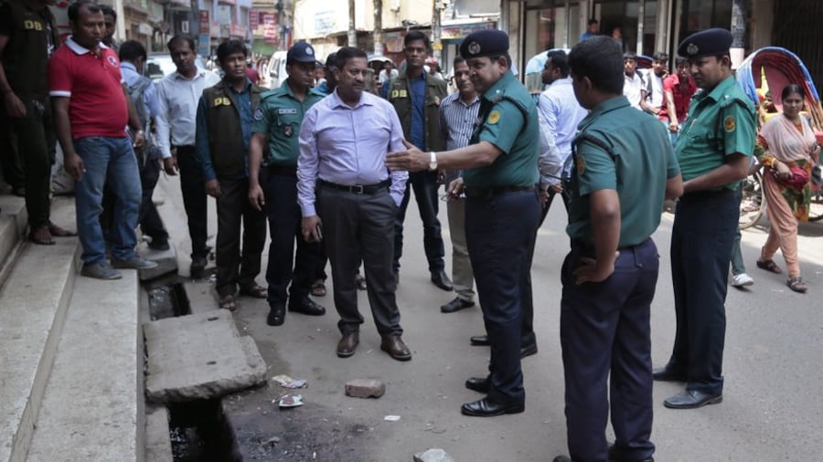 Bangladesh, attivista ucciso a colpi di machete