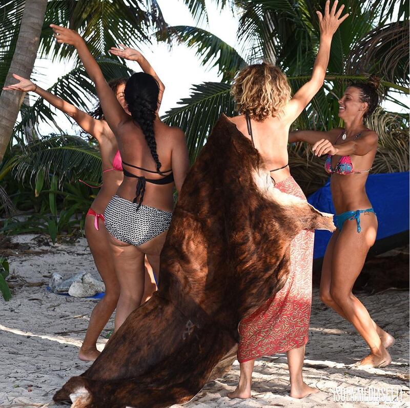 Isola dei Famosi 2017, i momenti sexy 18
