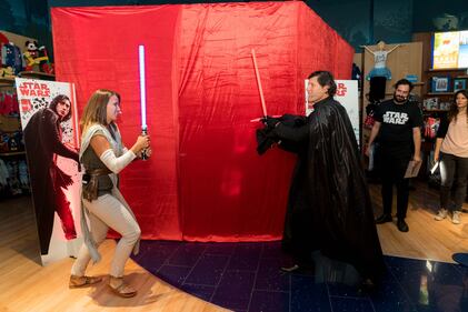 Aldo Montano e Irene Vecchi "jedi" per il Force Friday 7