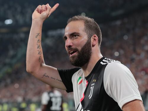 Cassano e Vieri pungono la Juventus: "Volevano vendere Higuain..."