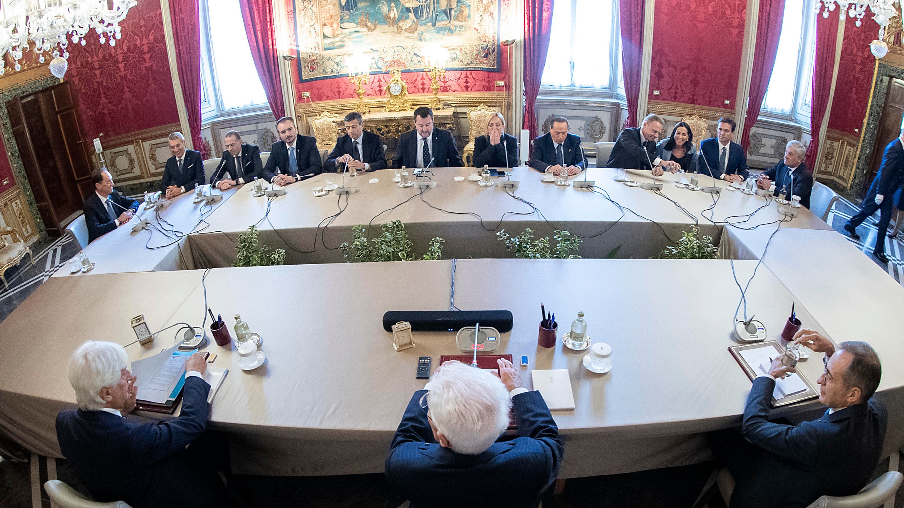 "Nel pomeriggio...". Ora la palla è in mano a Mattarella