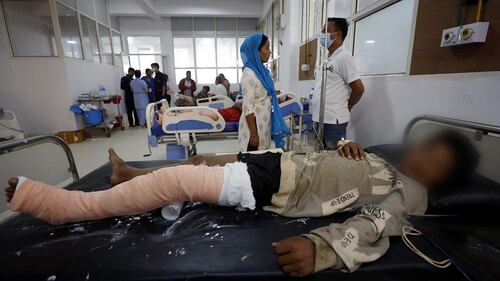 Gli edifici distrutti e le persone ferite dal terremoto in Nepal 2