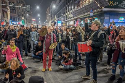 Corteo no Green pass a Milano 2