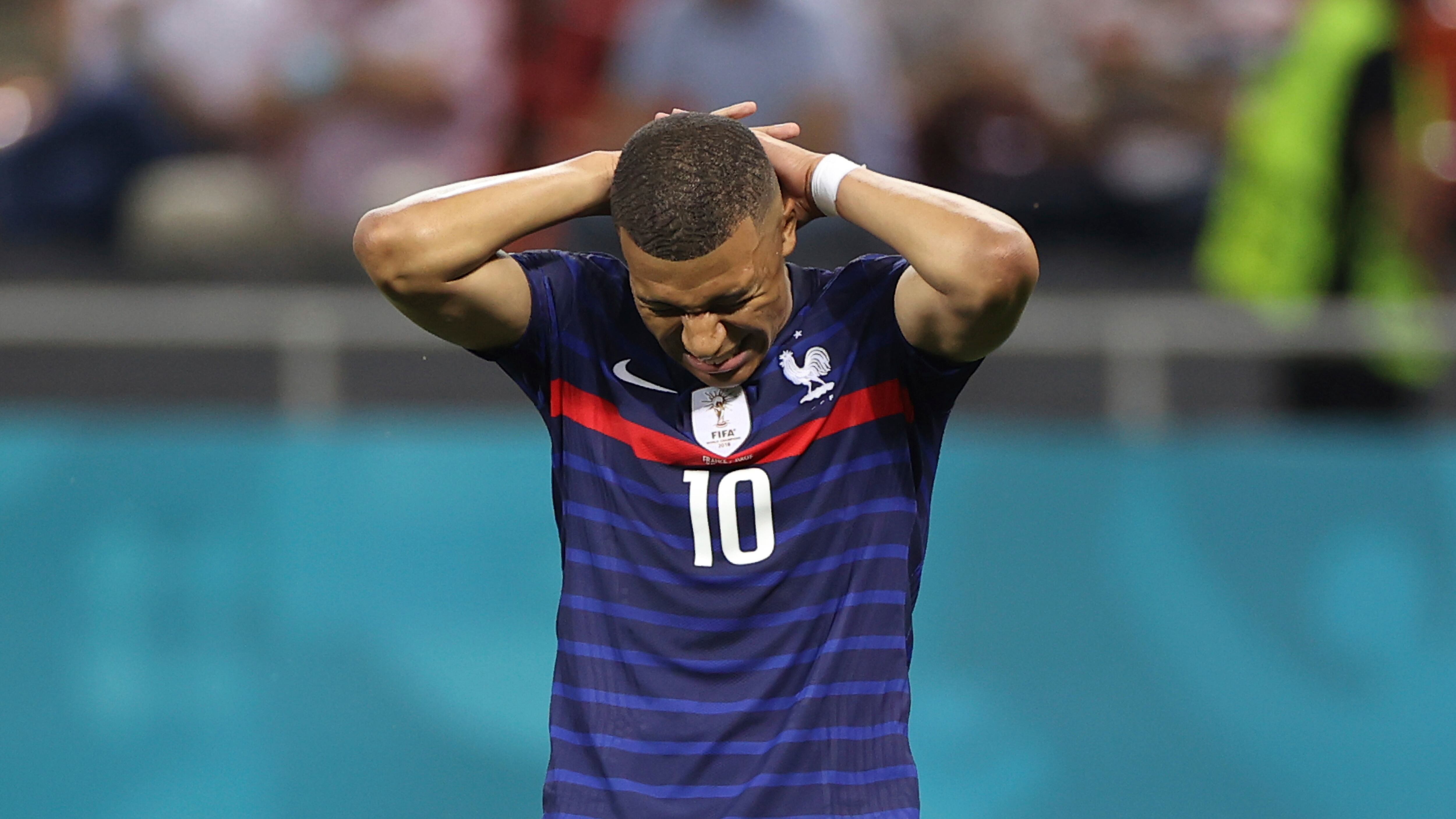 La solitudine di Mbappé e il balletto di Pogba. Una Francia sgonfiata