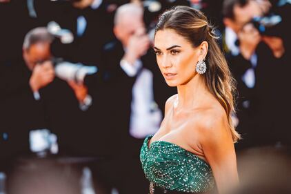 Cannes 2019, Melissa Satta manda in delirio i paparazzi al suo look super hot 4