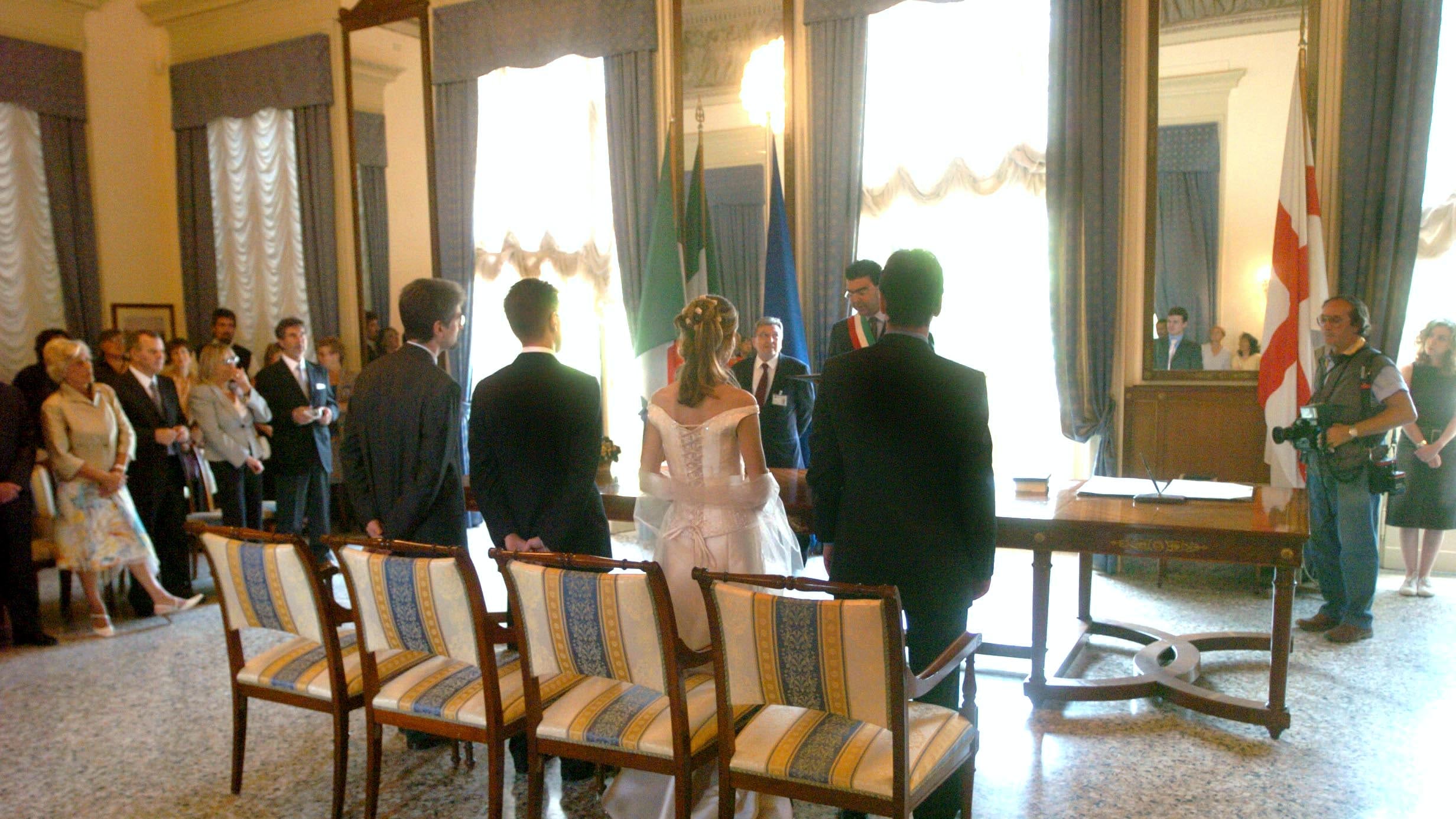 Solo 245 nozze in chiesa. Boom di divorzi low cost